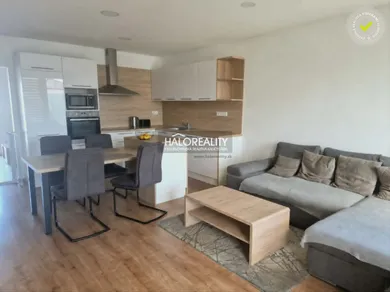 Domy na sprzedaż, Hviezdoslavov · €299 500