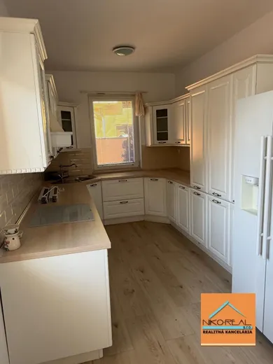 Na predaj 4-izbový dom, 122 m², Ivanka pri Dunaji, Za kostolom