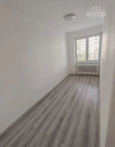 Na prenájom 3-izbový byt, 65 m², Bratislava-Ružinov, -