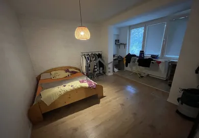 Na prenájom 1-izbový byt, 40 m², Bratislava-Petržalka, Gessayova