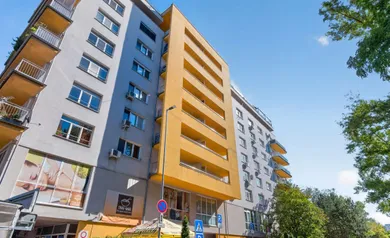 Komerčné priestory na prenájom, Bratislava-Petržalka · €930