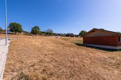 Na predaj pozemok, 328 m², Šarišské Bohdanovce
