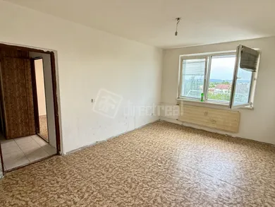 Na predaj 4-izbový byt, 72 m², Lučenec, Rúbanisko III