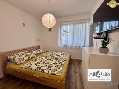 Na predaj 4-izbový dom, 211 m², Krakovany, Veterná