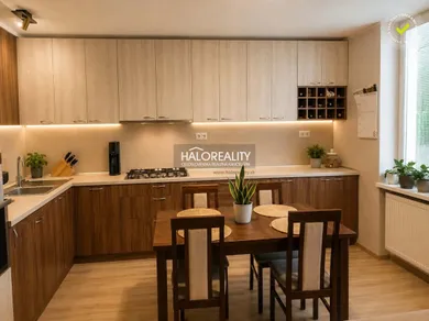 Mieszkania na sprzedaż, 3-pokojowe, Žiar nad Hronom · €192 500