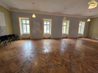 Na prenájom komerčné, 71 m², Banská Štiavnica