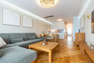 Na prenájom 3-izbový byt, 77 m², Košice-Staré Mesto, Strojárska