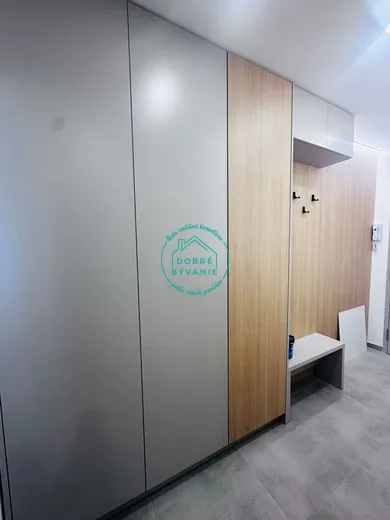 Na predaj 3-izbový byt, 78 m², Nové Zámky