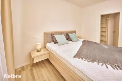 Na predaj 3-izbový byt, 67 m², Bratislava-Petržalka, Žltá