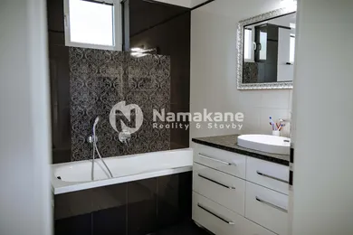 Na predaj dom, 166 m², Nové Zámky, Komjatická