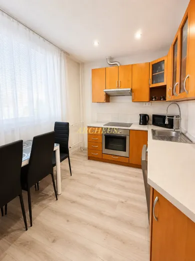 Na predaj 3-izbový byt, 65 m², Snina, Komenského