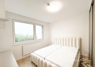 Na prenájom 2-izbový byt, 55 m², Bratislava-Ružinov, Ivanska cesta