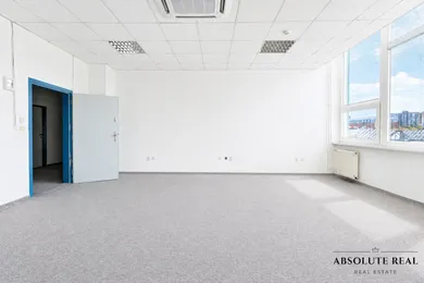 Na prenájom komerčné, 37 m², Bratislava-Dúbravka, Drobného