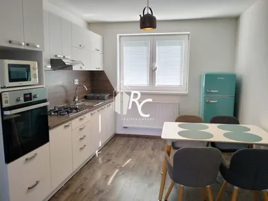 Byty na prenájom 2-izbový, Martin · €560