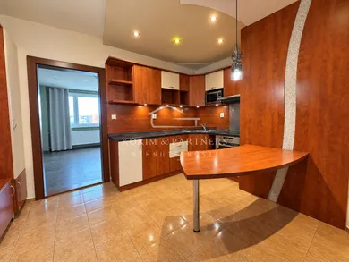 Na prenájom 3-izbový byt, 59 m², Komárno, Ul. biskupa Királya