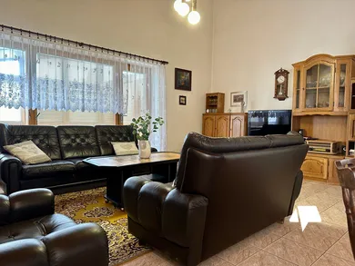 Na predaj dom, 400 m², Zlaté Moravce, Hečkova