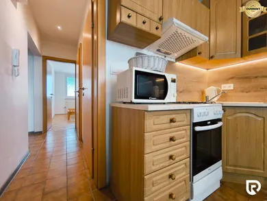 Na prenájom 4-izbový byt, 82 m², Bratislava-Podunajské Biskupice