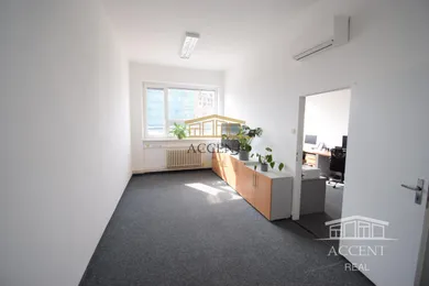 Na prenájom objekt, 38 m², Bratislava-Ružinov, Ivanská cesta