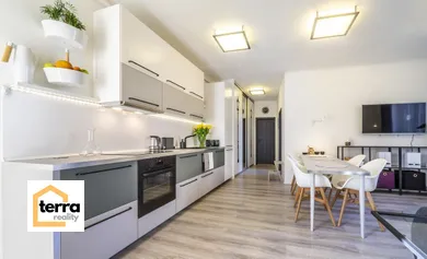 Na prenájom 2-izbový byt, 55 m², Bratislava-Staré Mesto, Dunajská