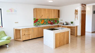 Na predaj 6-izbový dom, 240 m², Ratnovce