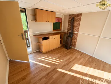 Na predaj rekreačný dom, 332 m², Trenčín, Východná