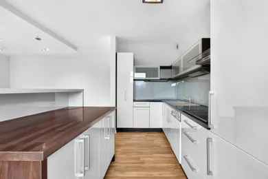 Na predaj 3-izbový byt, 87 m², Šamorín, Gazdovský Rad
