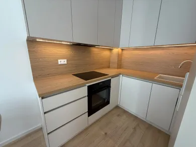Na prenájom 2-izbový byt, 42 m², Trnava