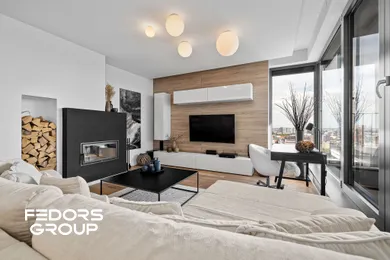 Na prenájom 2-izbový byt, 75 m², Bratislava-Nové Mesto, Na varte