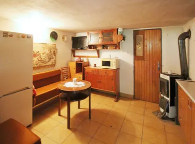 Na predaj 2-izbový rekreačný dom, 40 m², Kremnica