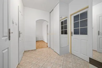Na predaj byt v Bratislava-Vrakuňa · €221 900 · Čiastočná rekonštrukcia