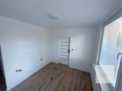 Na predaj 1-izbový byt, 33 m², Šaľa, V. Šrobára