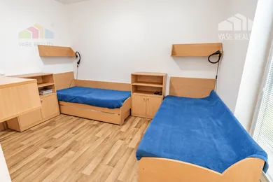 Na prenájom 2-izbový byt, 47 m², Bratislava-Nové Mesto, Odborárska
