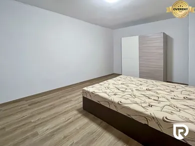 Na prenájom 2-izbový byt, 80 m², Svätý Jur, Bratislavská