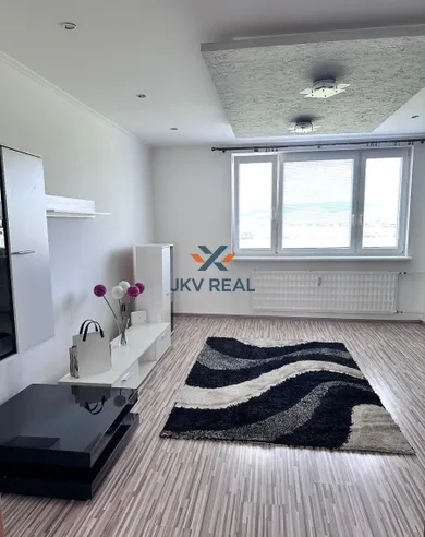 Byty na prenájom 3-izbový, Prievidza · €620