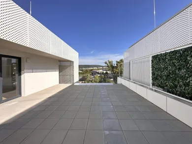 Na predaj 4-izbový byt, 99 m², Bratislava-Dúbravka, Agátová