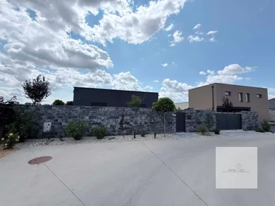 Domy na predaj 4-izbový, Šaľa · €358 000