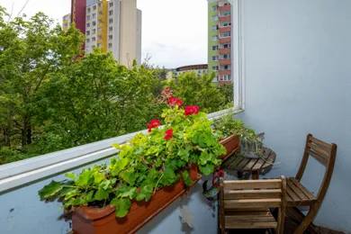 Na predaj 4-izbový byt, 83 m², Bratislava-Dúbravka, Karola Adlera