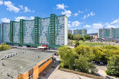 Na predaj 2-izbový byt, 42 m², Bratislava-Petržalka, Krásnohorská
