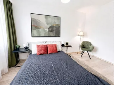 Na predaj 3-izbový byt, 82 m², Bratislava-Petržalka, Dudova