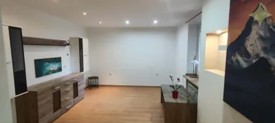 Na prenájom 2-izbový byt, 68 m², Handlová, 29. augusta