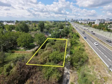 Działki na sprzedaż, Bratislava-Ružinov · €200 337