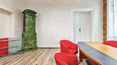 Na prenájom komerčné, 104 m², Bratislava-Staré Mesto