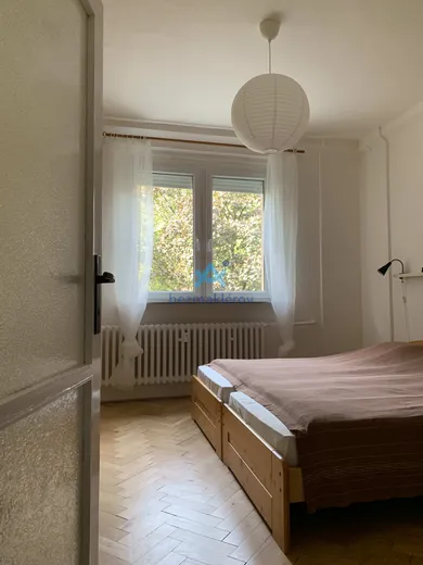 Na prenájom 3-izbový byt, 60 m², Bratislava-Staré Mesto, Teplická 5