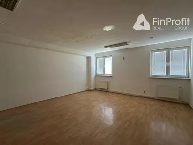 Na prenájom komerčné, 12 m², Bratislava-Rača, Na pántoch