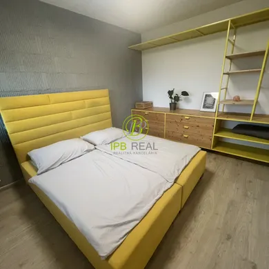 Na prenájom 2-izbový byt, 54 m², Bratislava-Rača, Malokrasňanská