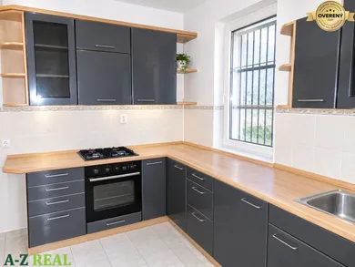 Na prenájom komerčné, 287 m², Bratislava-Ružinov