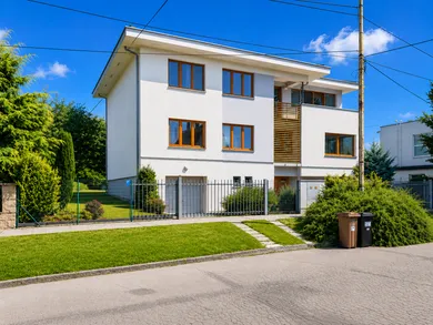 Na predaj 7-izbový dom, 141 m², Prievidza, Bottova