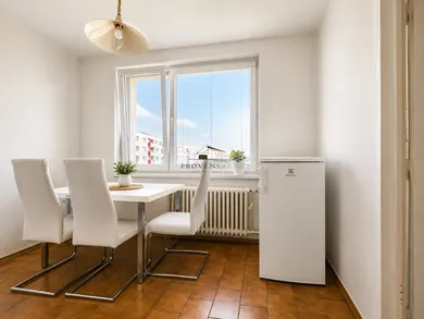 Na predaj 2-izbový byt, 66 m², Bratislava-Ružinov, Nezábudková