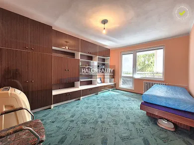 Na predaj 4-izbový byt, 91 m², Fiľakovo