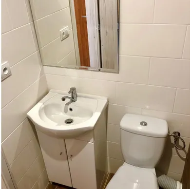 Na prenájom 1-izbový byt, 23 m², Prievidza, Stavbárov